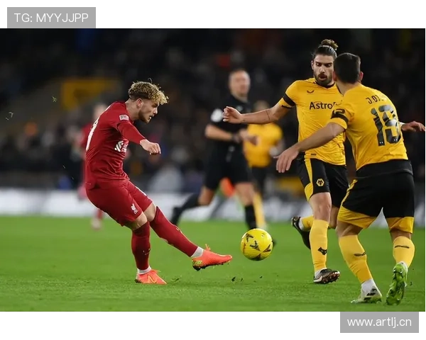 约罗社媒晒与阿玛德赤裸上身自拍庆祝力克布莱顿赢得三分